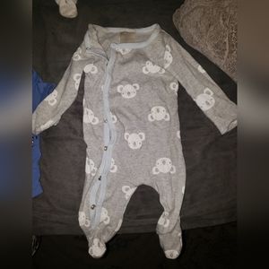 Boys 0-3m pajamas footed